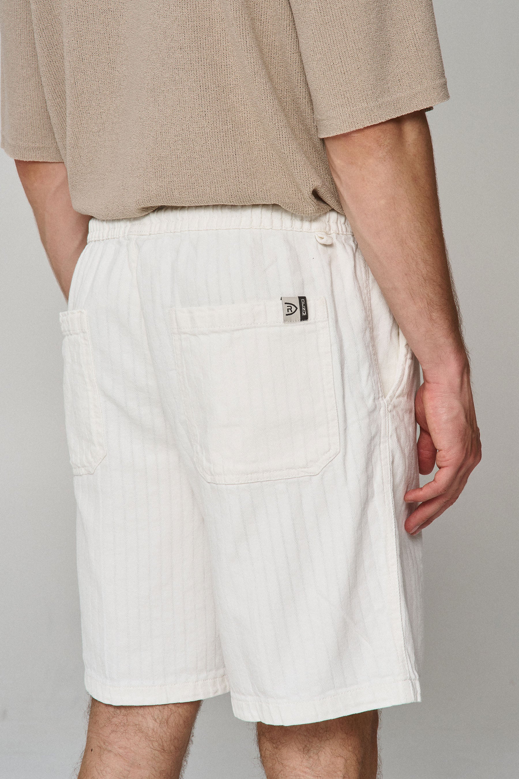 ברמודה ג'ינס ליין - Image 4
